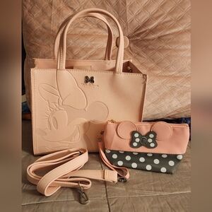 Minnie Mouse Embossed Pink Purse RARE